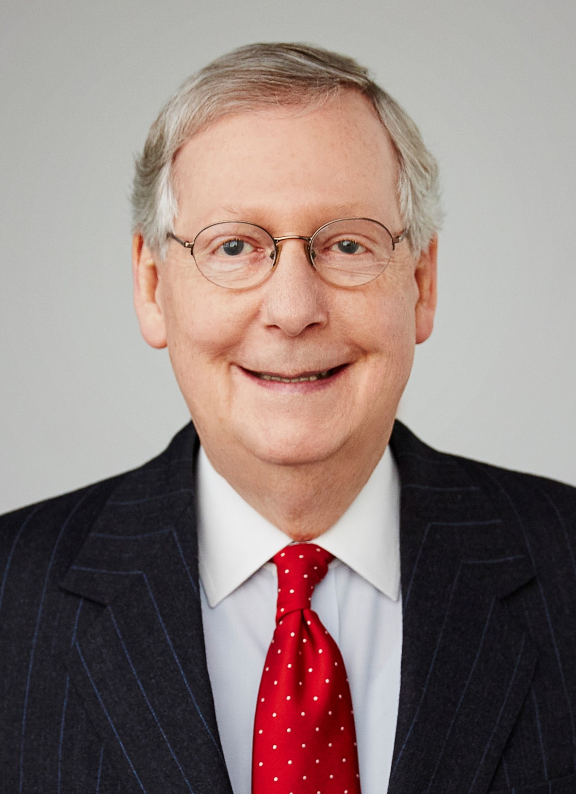How tall is Mitch McConnell?